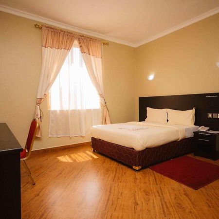 Panone Hotel Boma Boma la Ngombe Eksteriør bilde