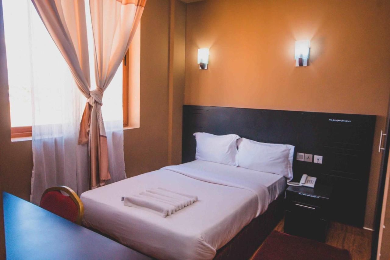 Panone Hotel Boma Boma la Ngombe Eksteriør bilde