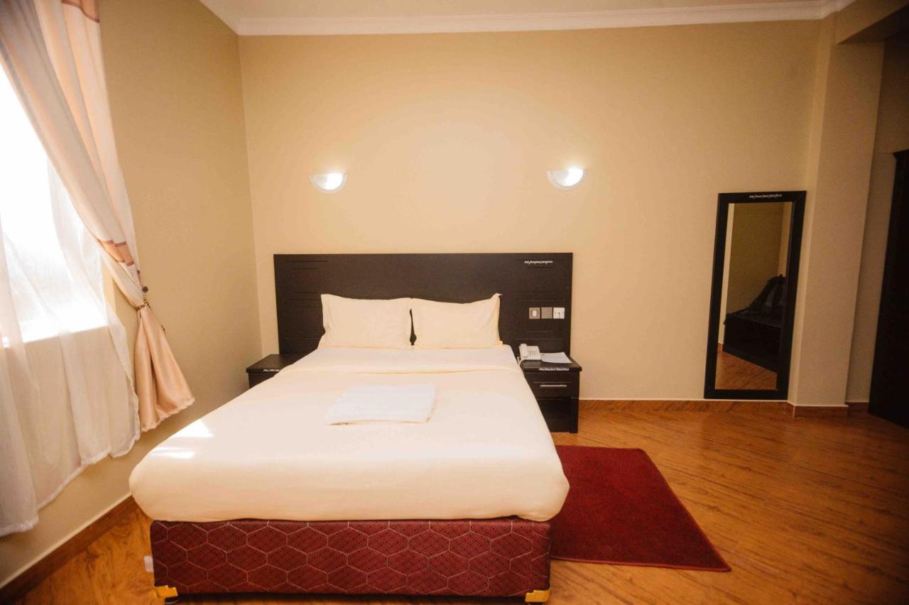 Panone Hotel Boma Boma la Ngombe Eksteriør bilde