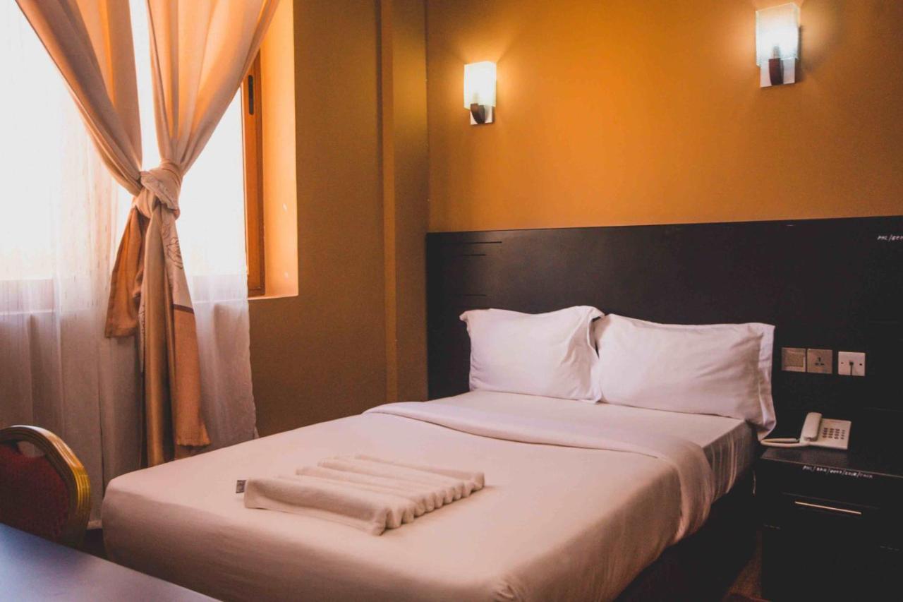 Panone Hotel Boma Boma la Ngombe Eksteriør bilde