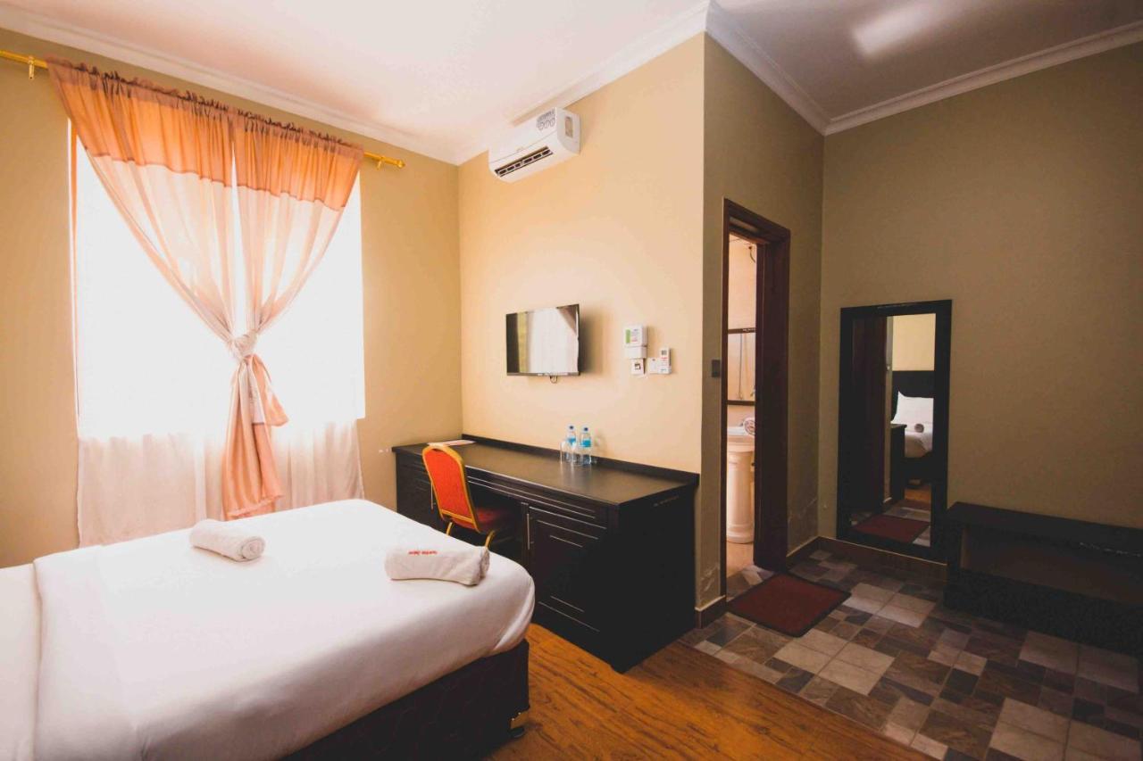 Panone Hotel Boma Boma la Ngombe Eksteriør bilde